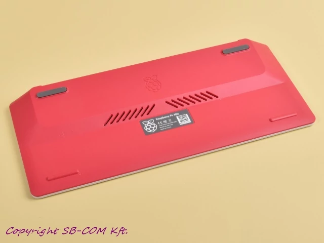 Raspberry Pi 400 PC alulnézete