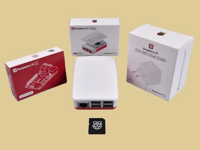 PI 5 official kit fedővel